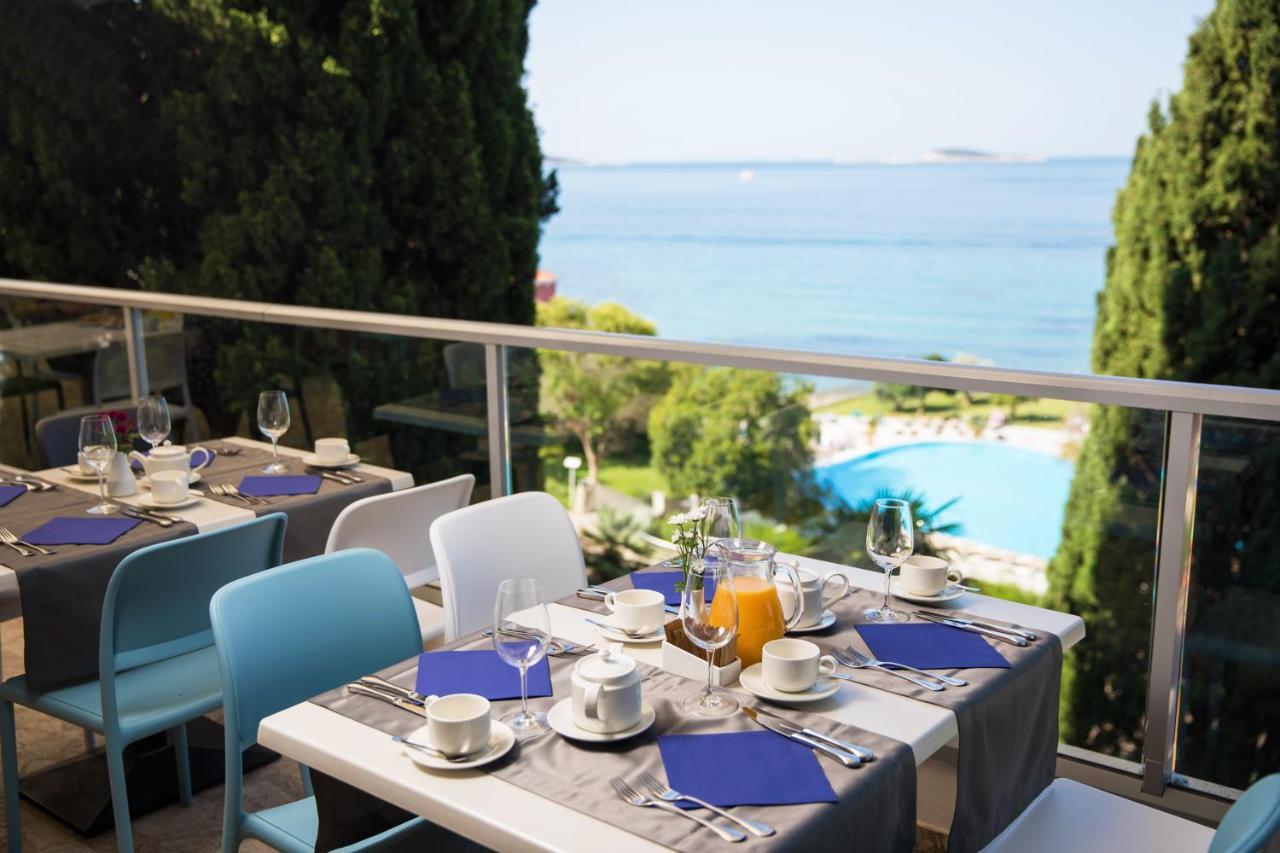 Maistra Select Mlini Villas And Apartments Restaurant foto